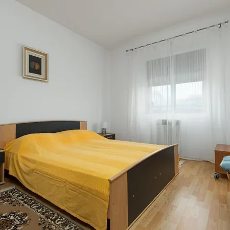 Vlado Apartment Porec