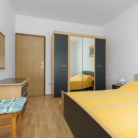 Vlado Apartamento *