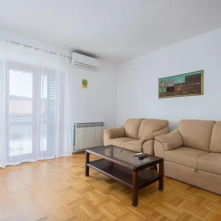 Vlado Apartment Porec